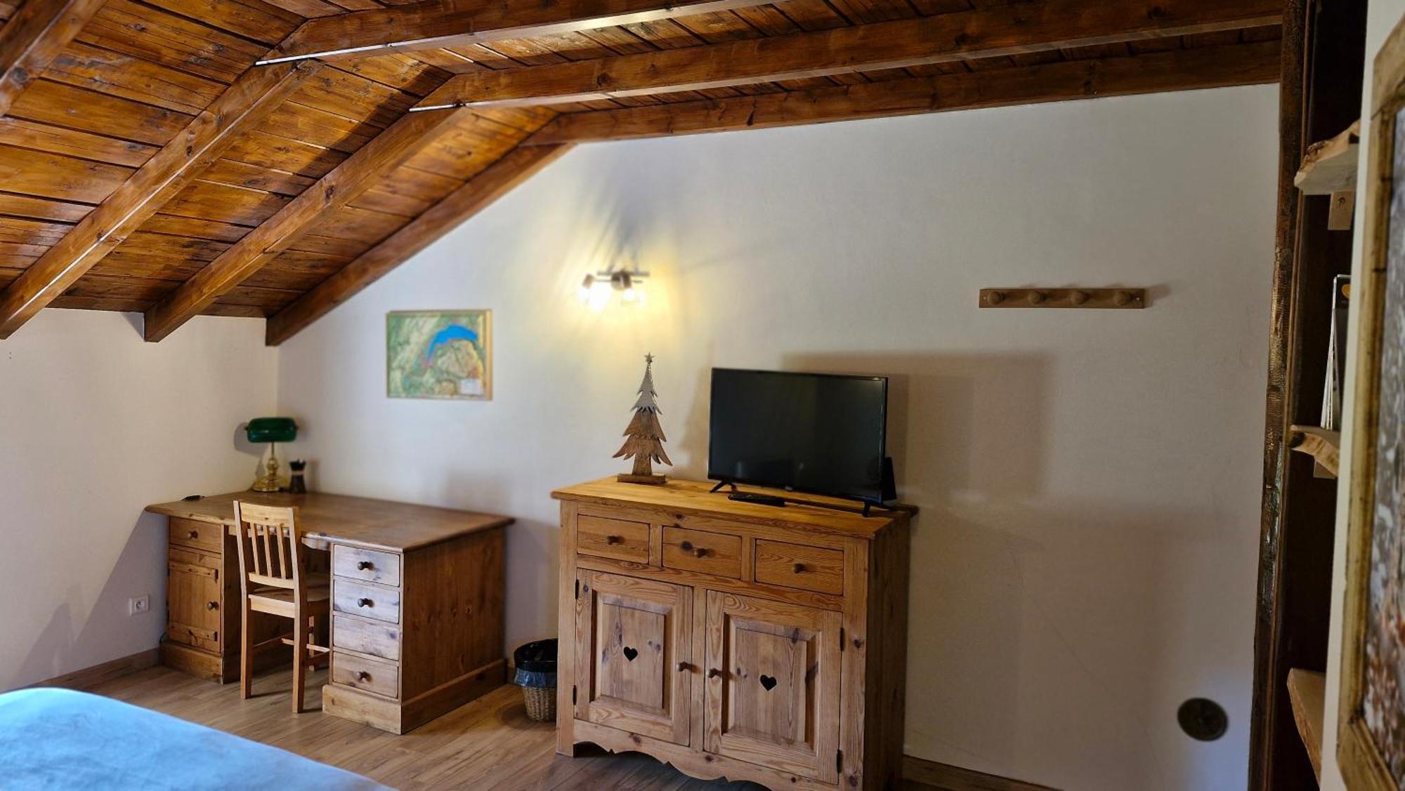Chambres D'Hote Des 3 Marches Ламура Экстерьер фото